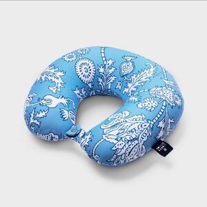 NWT ▪️ Roller Rabbit x Target Floral Vines Travel Pillow